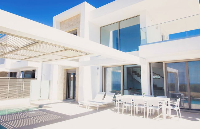 Starlight Villa Guro - 4bd, 4ba, 4min To Beach - Foto 1