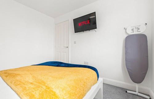 Spacious 3-Bed Home, Parking, Garden, Sleeps 7 - Foto 20