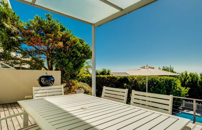 Compact Camps Bay Holiday Apartment With Private Pool Sea Escape - Foto 6