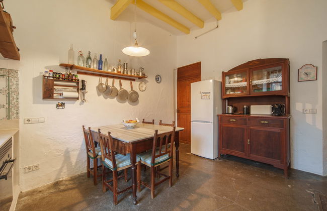 3 bedroom House in Petra with garden - Photo 25