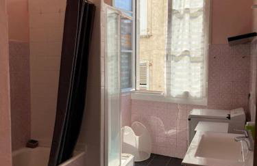 grand appartement dans l'hypercentre - Photo 5