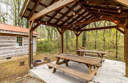 Smokies Cabin with Hot Tub and Arcade Games - Photo 14