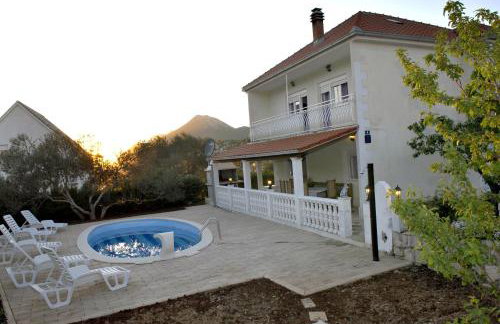 Family friendly house with a swimming pool Kostanje, Omis - 14176 - Photo 2