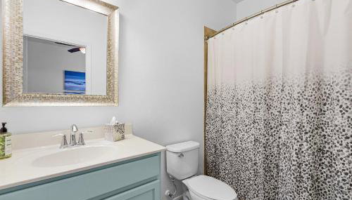 Enchanting 3 Bedroom Home Waterfront Pool and Spa - Foto 5