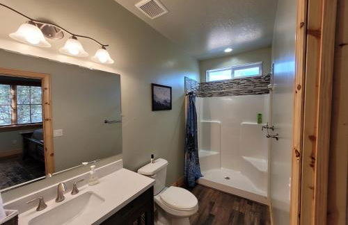 East Zion Trails Retreat-Hot tub, Resort Amenities, Exceptional - Photo 14