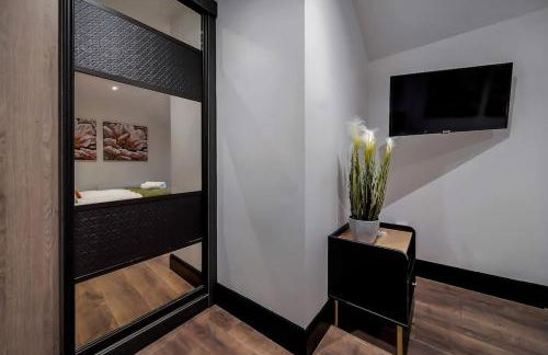 The Eden Loft: A Stylish Retreat - Foto 35