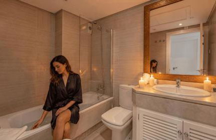 VACATION MARBELLA I Puerto Banus Sea Front, Best View, 24-7 Security, Pool - Foto 44