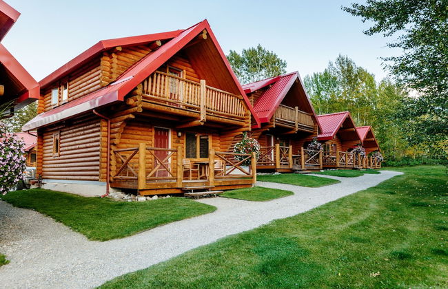 Miette Mountain Cabins - Photo 3