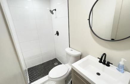 Private Home - Heated Pool, Billiards, Darts, Foosball, Fireplace, 5 Smart TVs, BBQ, Cotton Bedding - The Saguaro Sanctuary, Pool Heat Optional - Foto 29