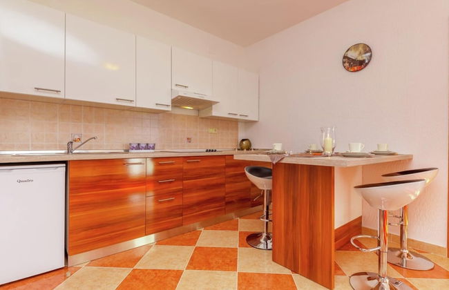 Luring Apartment in Dramalj with Hot Tub - Foto 7