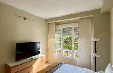 Luminoso y céntrico apartamento en Santa Cruz capital - Foto 1