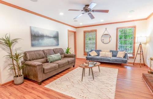 4 Beds ,King Bed, Tvs, Kids essentials, office, Grill, Crib, in Bond park ,PNC Arena - Foto 1