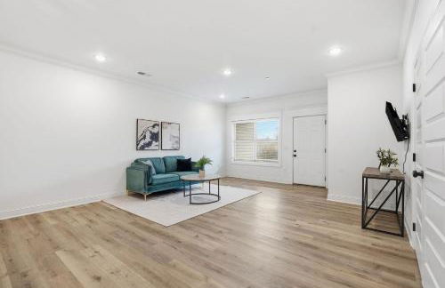 Relaxing 2BR2BA Space Modern Comfort - Foto 5