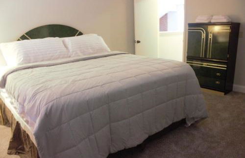 Amazing 4 Bedroom House with nice Backyard - Foto 9