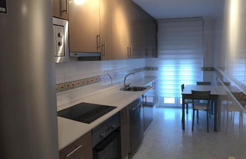 Tres dormitorios con magníficas vistas al mar - Foto 10