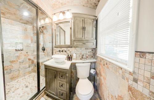 In-Shower Sauna, Fenced Yard w Deck & BBQ Near ATL - Foto 31