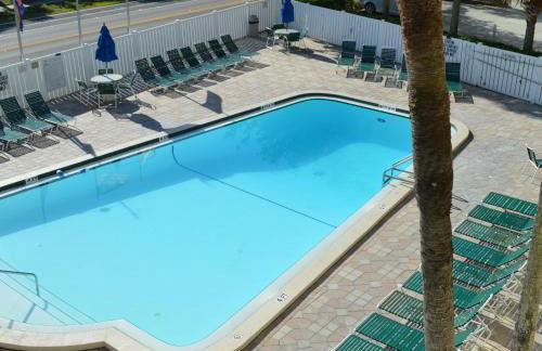 Holiday Villas II ON THE BEACH w/Intercoastal View - Foto 21