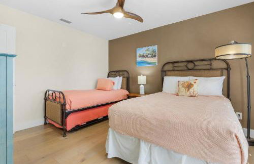 Modern, Luxurious, Waterfront home with Heated Pool - Villa Dock Holiday - Roelens Vacations - Foto 33