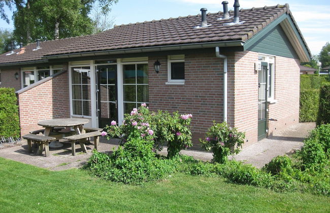 Bungalow in Netherlands With Garden Terrace - Photo 1