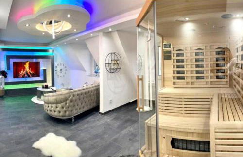 Phöenixpalace Whirlpool & Infarotsauna - Foto 1