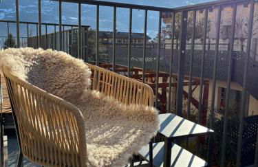 Nuovo bilocale con balcone panoramico e posto auto - Foto 1