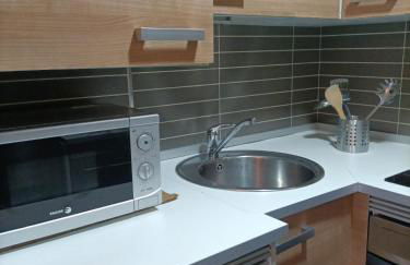 Relájate en Ramales de la Victoria, apartamento con piscina y parking - Foto 6