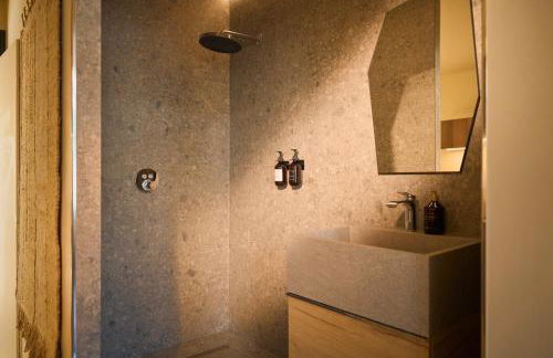 Suite atypique - Jacuzzi spa privé, en centre ville de Cognac - Foto 13