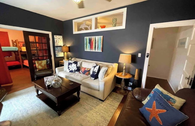 Charming Coastal Retreat - Foto 19