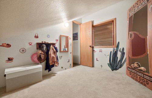 Treehouse Cabin Hot Tub Sauna Game Room - Foto 44