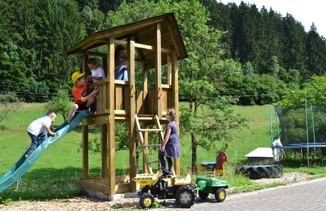 Comfortable Holiday Home in a Beautiful Location - Photo 25