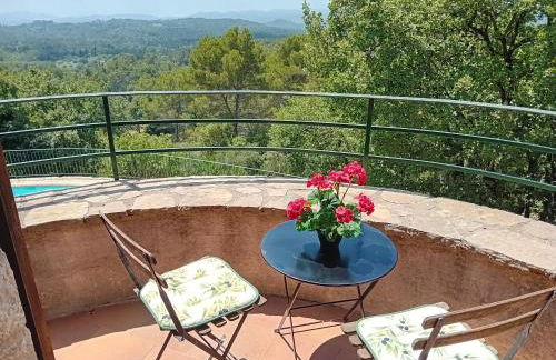 Spacious Villa for 6 - amazing pool and views - Foto 5