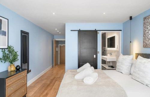 Stylish Apartment with Parking 2 Mins to Seafront - Foto 5