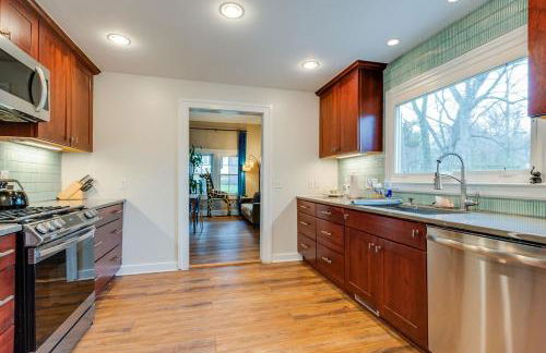 Historic East Nash Sleeps 6 - Foto 9