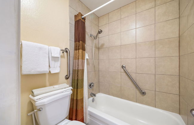 Roundhouse Resort - Photo 47