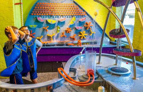 Luxury 8 Bed/4 Ba NuLu Home Private yard/parking - Foto 78