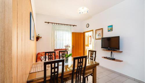 2 Bedroom Amazing Apartment In Modric - Foto 5