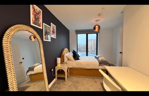 Jungle Luxe Retreat, 2Bed 2Bath Leeds, Center & Stadium - Foto 27