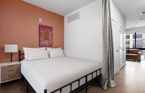 Super LUX Suite Rooftop with Pool, Free Parking, Gym - Foto 8