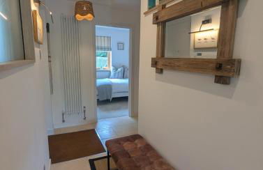 Saltwater Lodge - Air Conditioned 75yrd to the sea - Photo 6