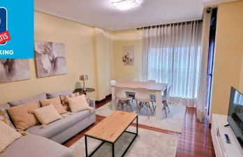 Cozy Yellow Home in Getxo - Foto 1