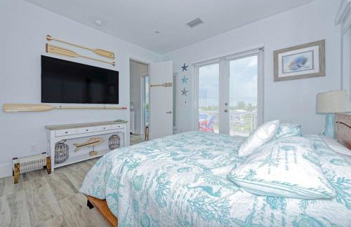 Casa Playa- Luxury Pool Home, 36' Dock - Foto 24