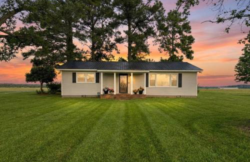 Pa's House Country Getaway on 350 acres - Photo 1