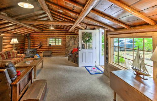Wheelchair-Accessible Belfair Cabin w/ Patio! - Foto 5