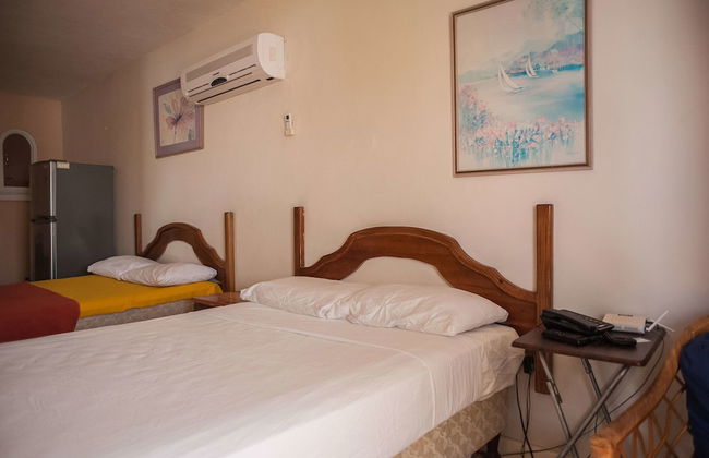 Point Village Studios and Suites - Photo 23