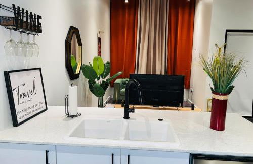 Deep Ellum Theatre Suite - The Black Collection - Photo 38