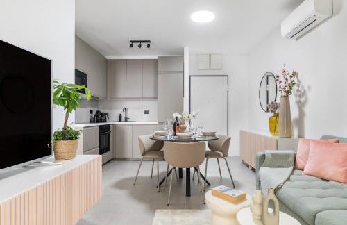 Boutique Soft Tones with Balcony and Secured Garage - Photo 12