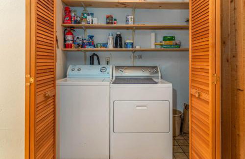 Albatross House with Ocean View Hot Tub - Foto 50