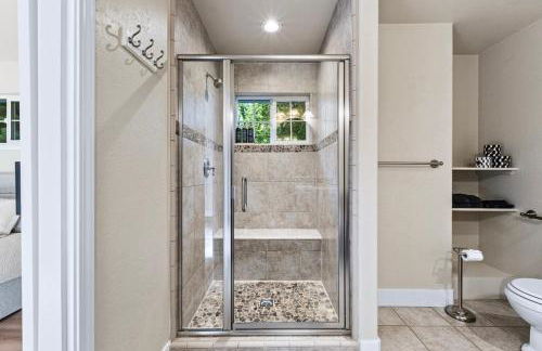 Spacious Cozy and Renovated Mountain Retreat - Foto 38