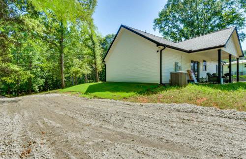 1 Mi to Lake Hartwell Updated Retreat with Patio! - Foto 30
