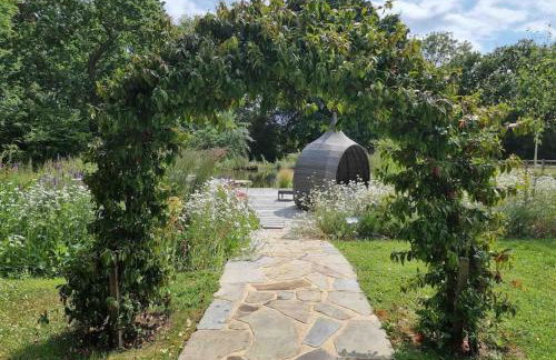 The Stables - 2 bed with large garden and hot tub. - Foto 46